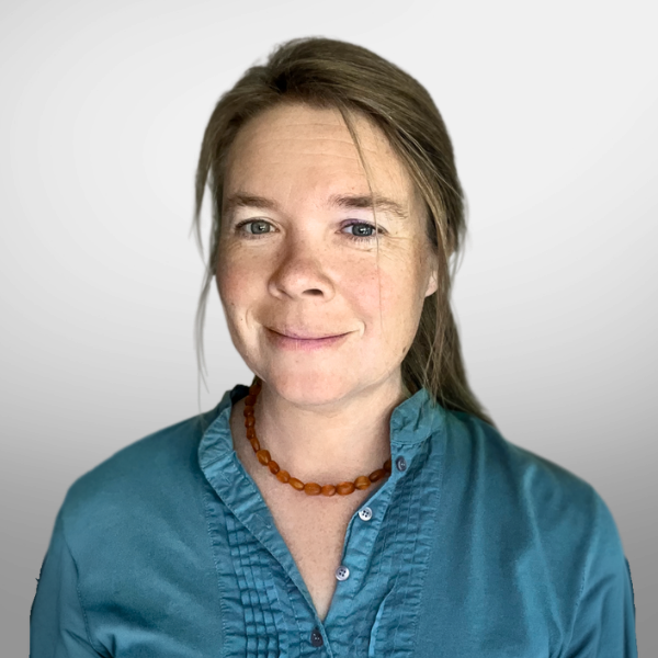 Laura Kutka Headshot